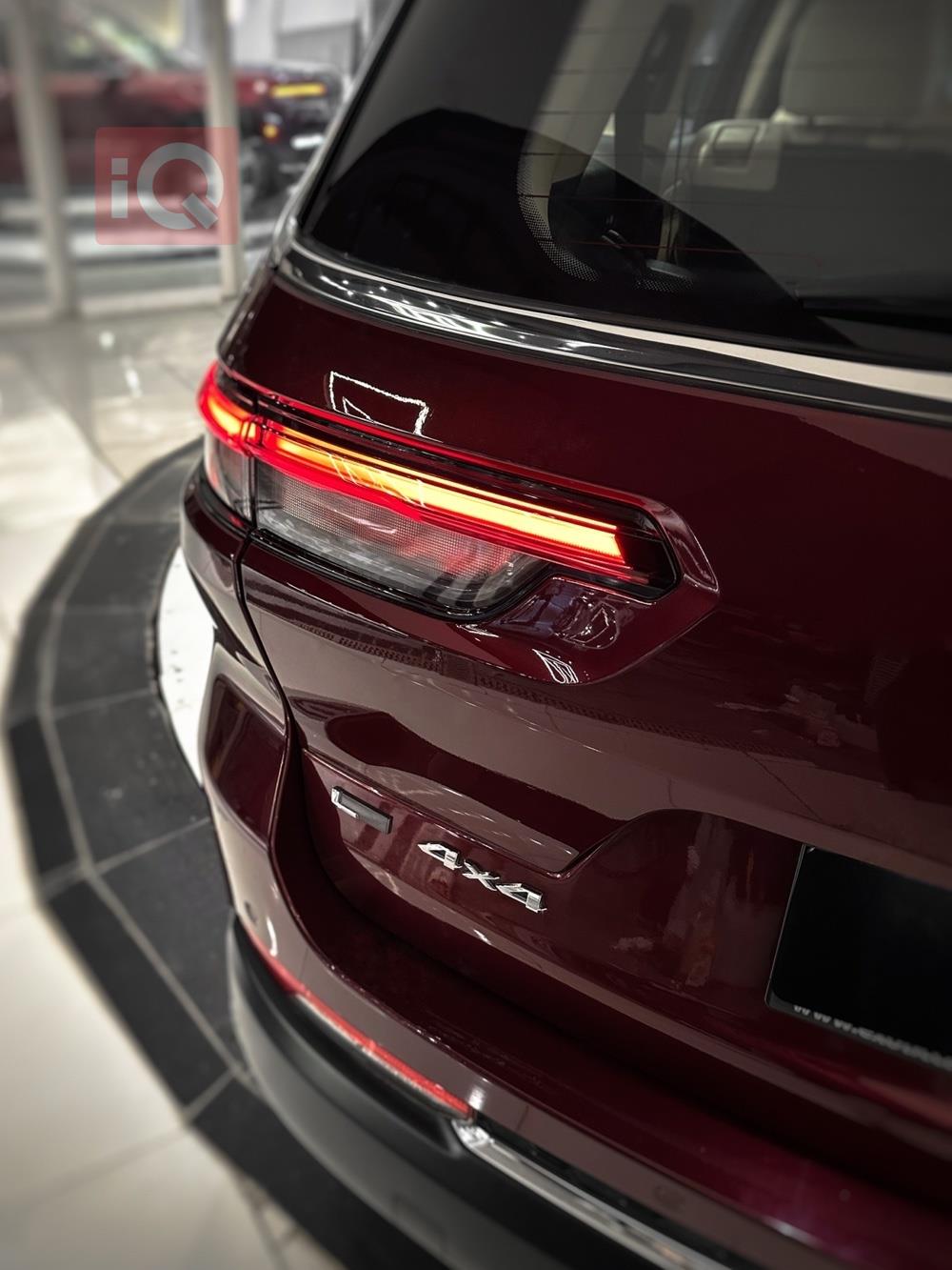 جیپ L گراند شیرۆکی